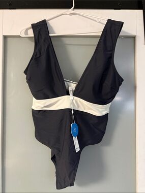 Cupshe Black One-Piece Swimsuit with Cream Waist Trim
